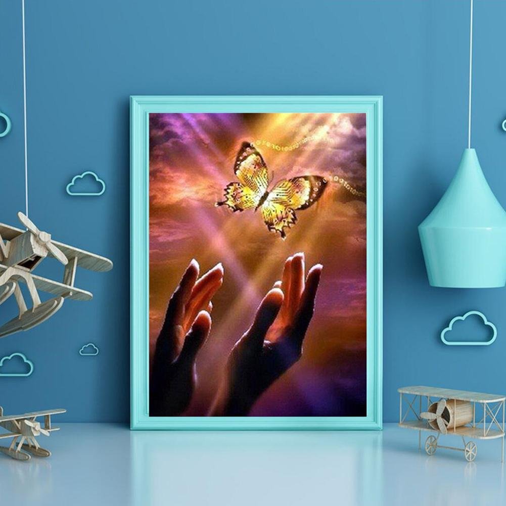 Diamond Painting - Full Round - Hand Butterfly