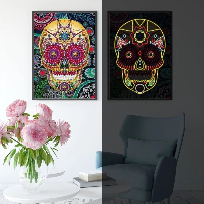 Luminous Diamond Painting - Crystal Rhinestone - Goldren Skull